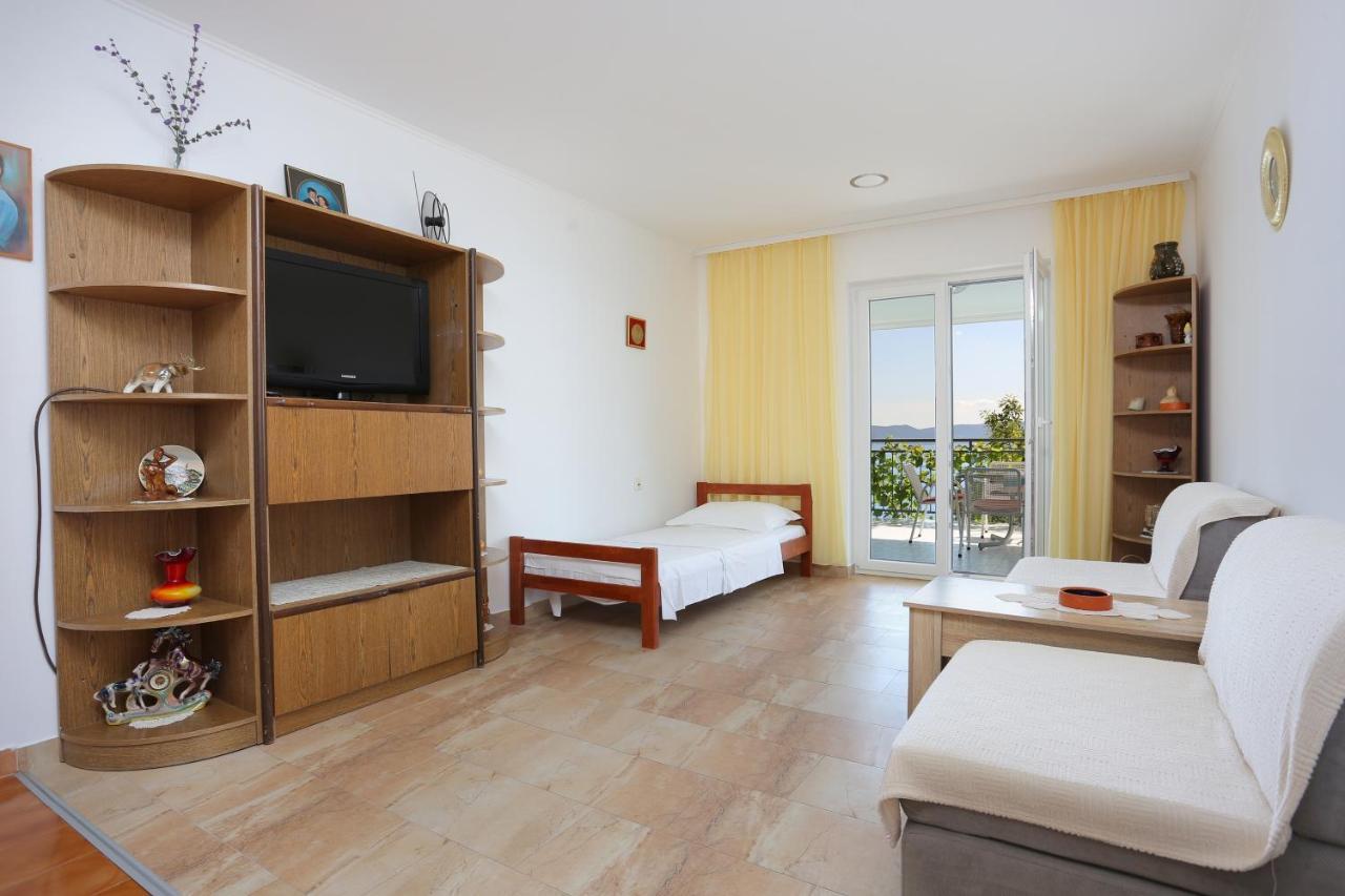 Apartments With A Parking Space Brela, Makarska - 6043 Exterior foto
